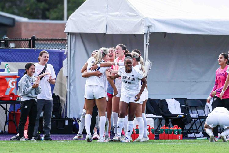 240929_AmeliaKim_WSOCvsIndiana_Team_15.jpg