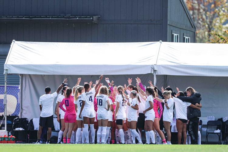 240929_AmeliaKim_WSOCvsIndiana_Team_18.jpg