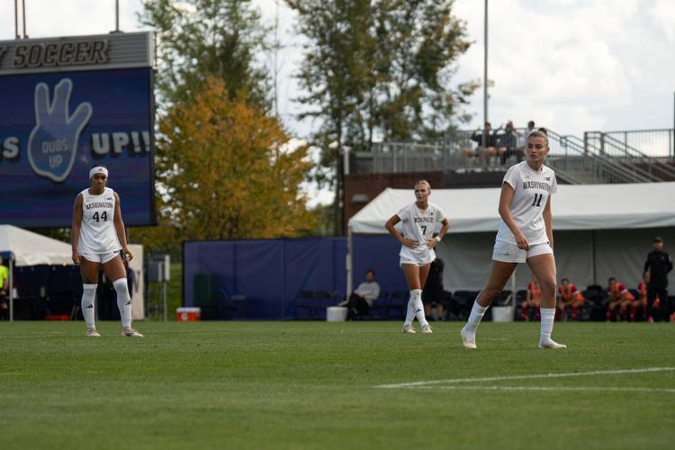242909_KanoaShim-Ly_WSoccerVsIndiana-3.jpg